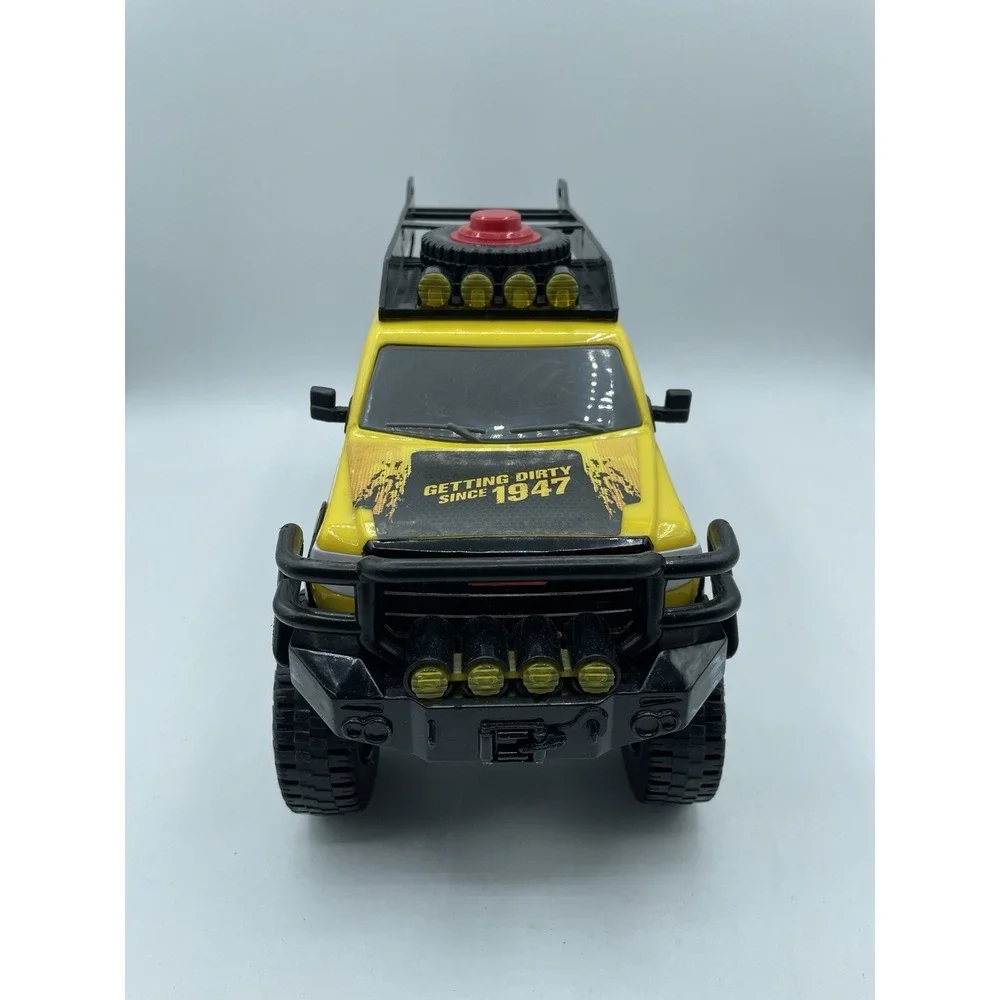 Hasbro Tonka 2012 Funrise To4 Pressed Steel Road Service Rrecker Tow Truck